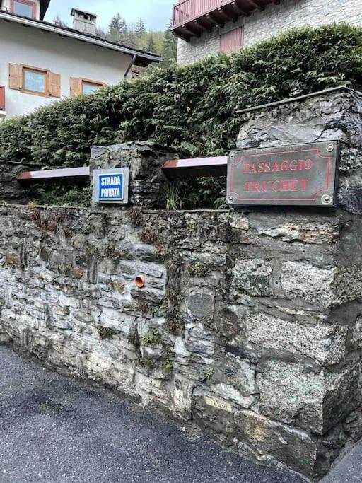 Petite Maison In Centro A Courmayeur Exterior photo